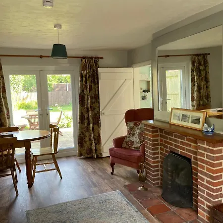 Betty'S Cottage - Traditional Norfolk Farm Cottage Swafield Exterior photo
